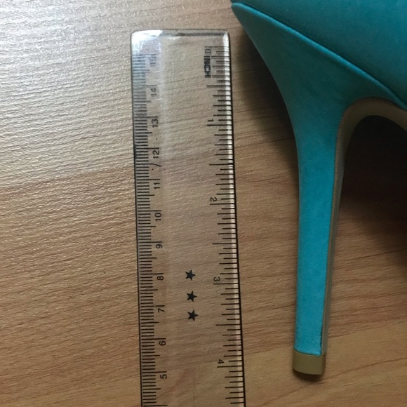 Luxe by Justfab Bow Pumps - Picture 6 of 6